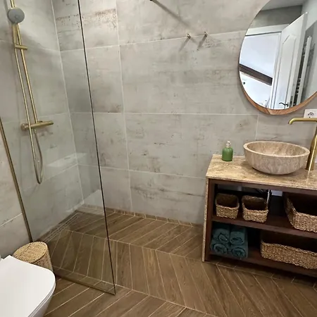 Vila Newly Built Family With A Hot Tub *