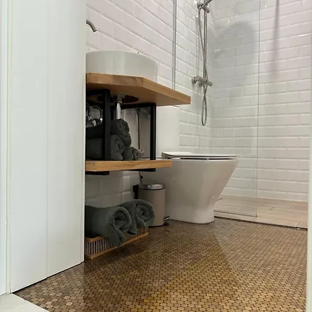 Newly Built Family With A Hot Tub Vila *